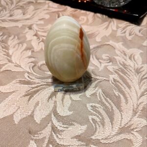🥚 Beautiful Vintage Cream Tan Decorative Polished Marble Egg with Stand